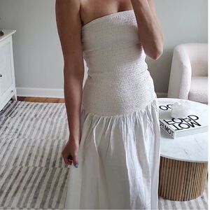 Elegant White Strapless Dress